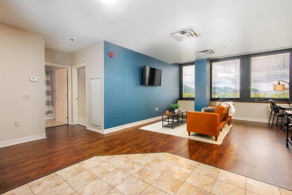Sweeping Stadium Views Wonderfully Located 24-7 Parking Gym Lounge Pittsburgh Exterior photo